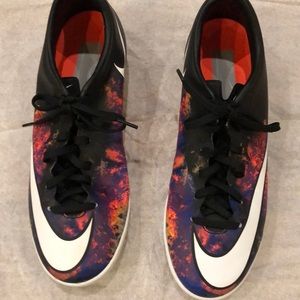 Men’s Nike Mercurial CR7 Indoor Soccer Cleats.